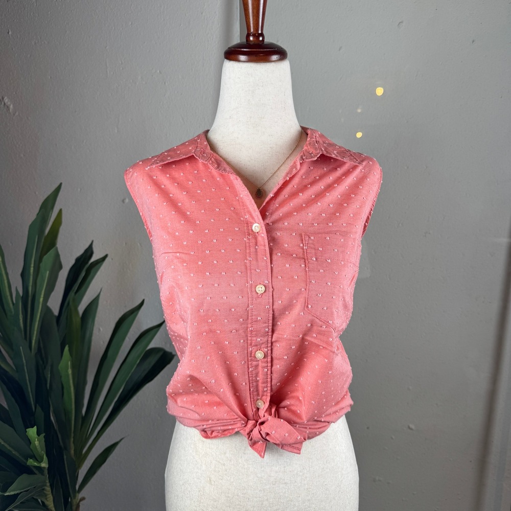 St. John's Bay Sleeveless Top Women PL Coral Excellent Swiss Dot Button Down